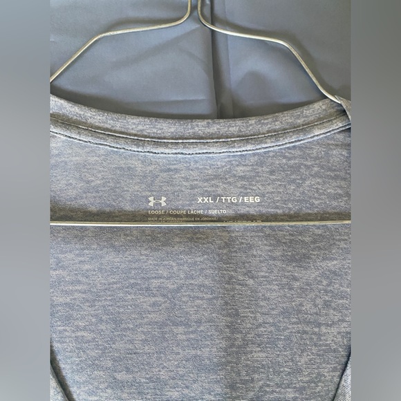 Under Armour Women's XXL V-Neck T-Shirt Pastel Blue Activewear Dry Fit Workout - Picture 4 of 6